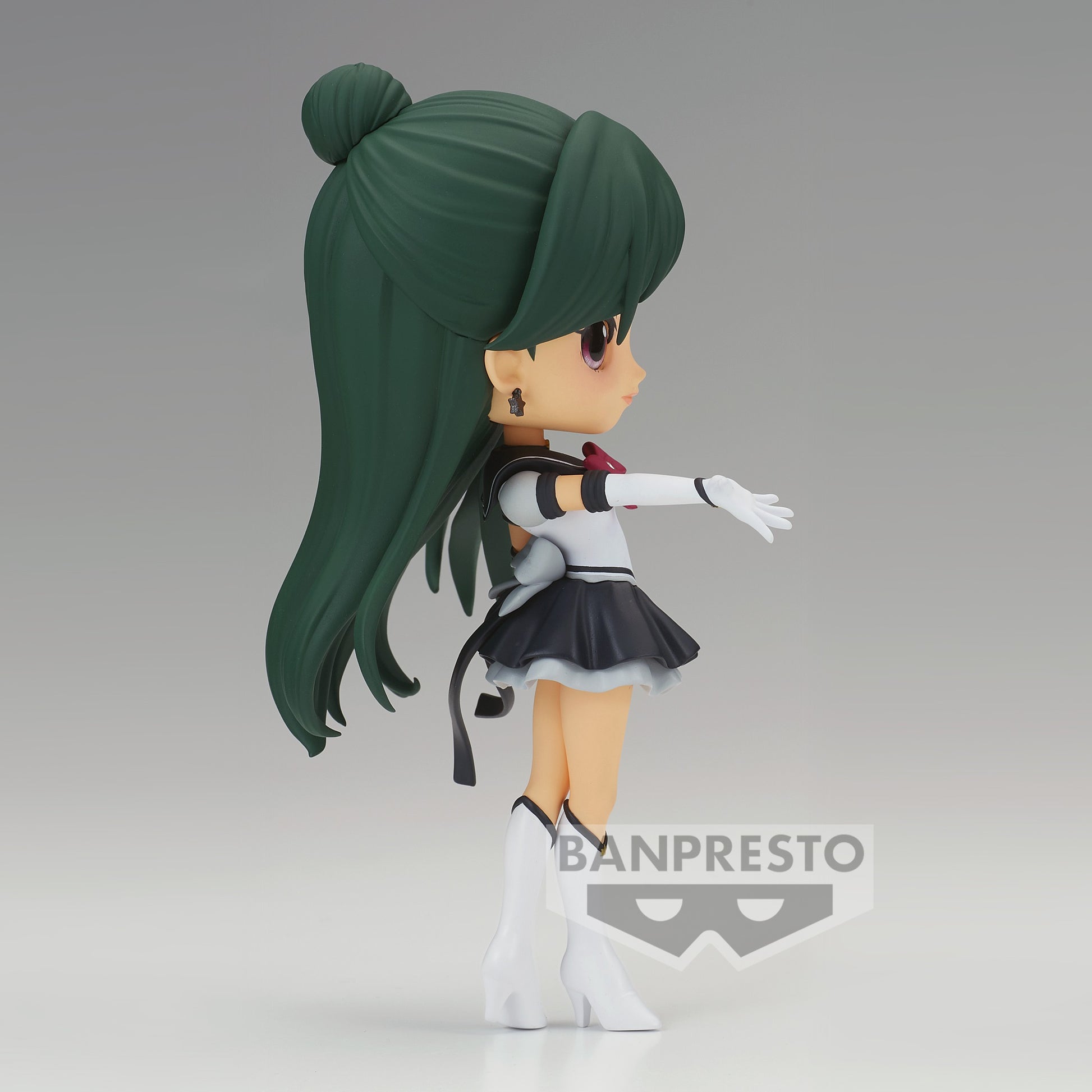 Sailor Moon Cosmos Movie Q Posket Petit PVC Statue Eternal Sailor Pluto Pretty Guardian 14 cm Prizefiguren Yokina