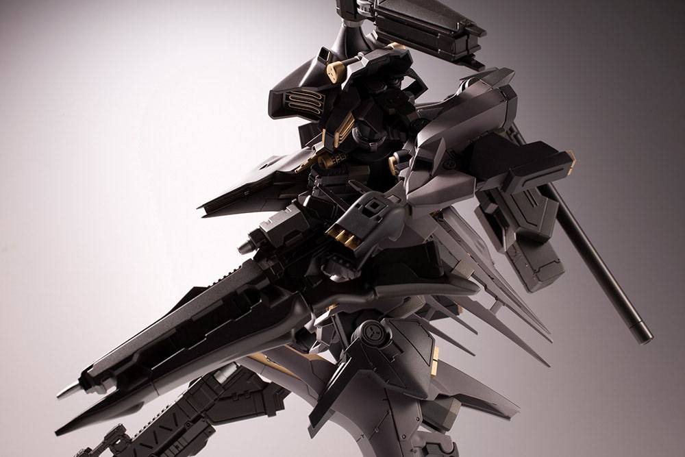 Armored Core 4 Plastic Model Kit 1/72 Rayleonard 03-Aaliyah Supplice Opening Ver. 18 cm Figmas Yokina