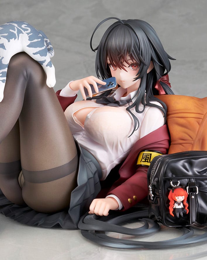 Azur Lane PVC Statue 1/7 Taiho Sweet Time After School Ver. 32 cm Scalefiguren Yokina