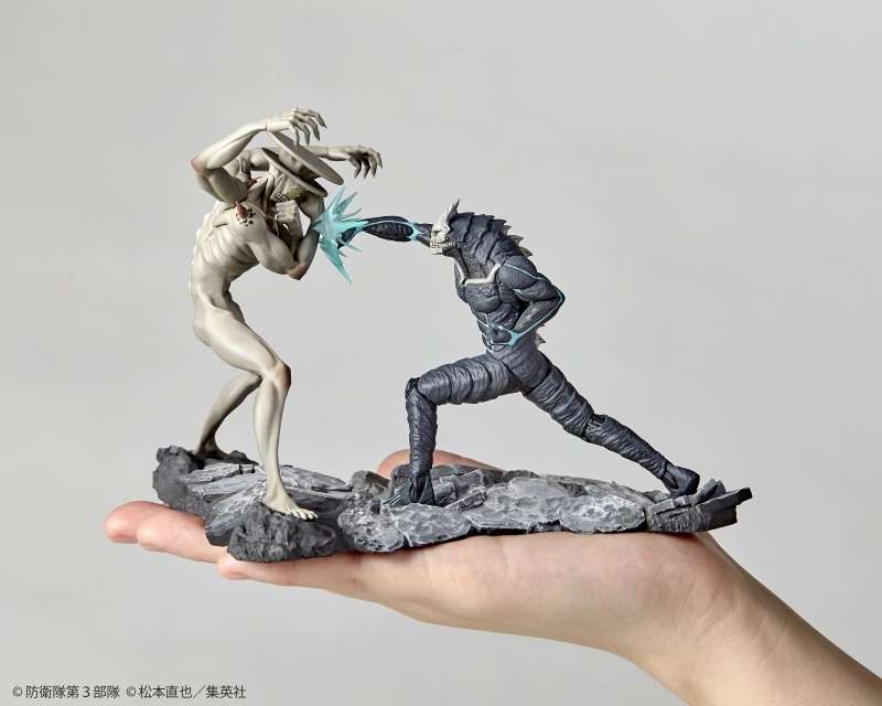 Kaiju No. 8 PVC Statue Diorama 1/18 Kaiju No. 8 VS Kaiju No. 9 13 cm Scalefiguren Yokina