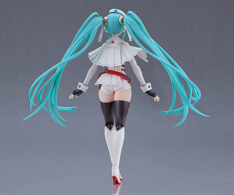 Hatsune Miku GT Project Plamatea Plastic Model Kit Racing Miku: 2023 Ver. 15 cm Figmas Yokina
