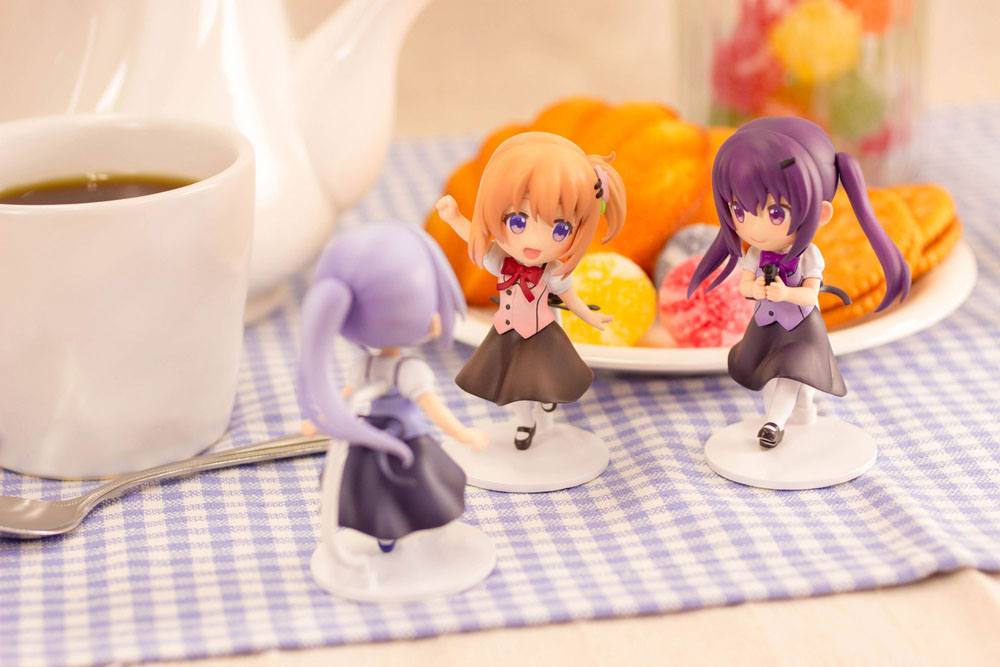 Is the Order a Rabbit Bloom PVC Statue Rize 6 cm Minifiguren Yokina