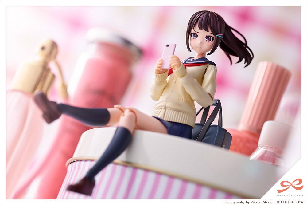 Madoka Yuki Touou High School Winter Clothes Plastic Model Kit 1/10 15 cm Sousai Shojo Teien Figmas Yokina