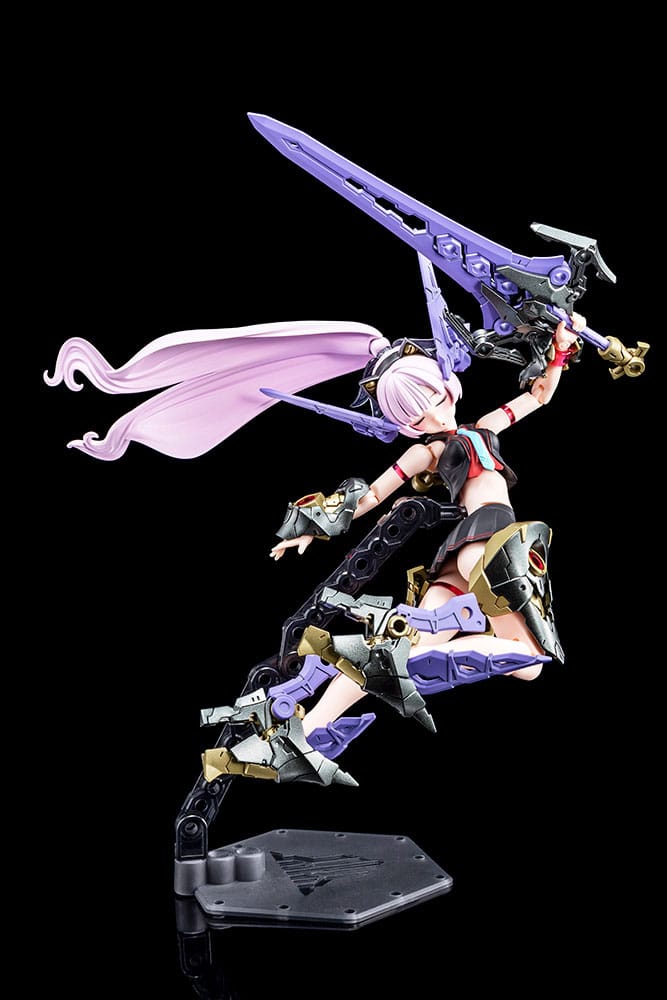Megami Device Plastic Model Kit 1/1 Buster Doll Paladin Darkness Claw 17 cm Figmas Yokina
