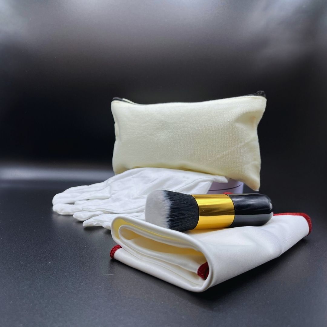 Reinigungsset für Animefiguren (Baumwollhandschuhe, Poliertuch, Puderpinsel und Tasche) Figurenzubehör Yokina