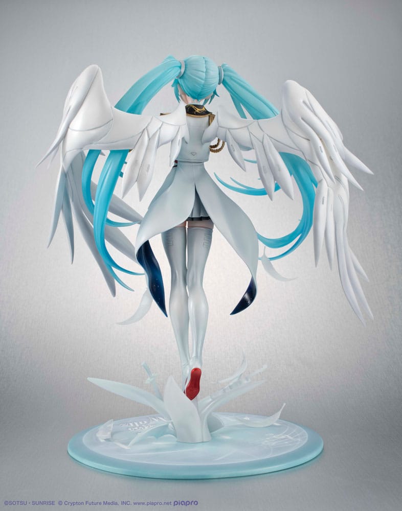 Mobile Suit Gundam x Hatsune Miku Lucrea PVC Statue Hatsune Miku x Wing Gundam Zero EW 45th Anniversary 27 cm Prizefiguren Yokina