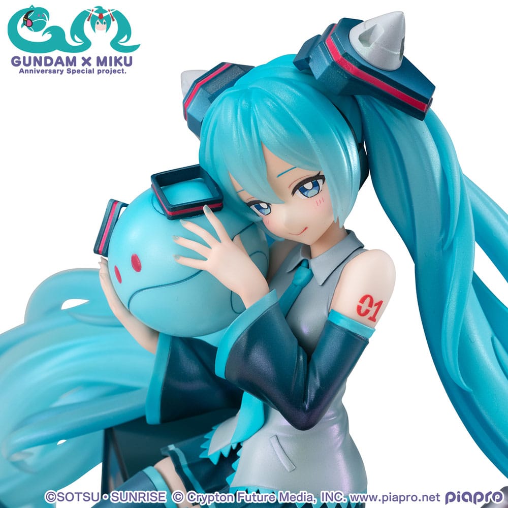 Mobile Suit Gundam x Hatsune Miku Lucrea PVC Statue Hatsune Miku x OO Gundam 45th Anniversary 17 cm Prizefiguren Yokina