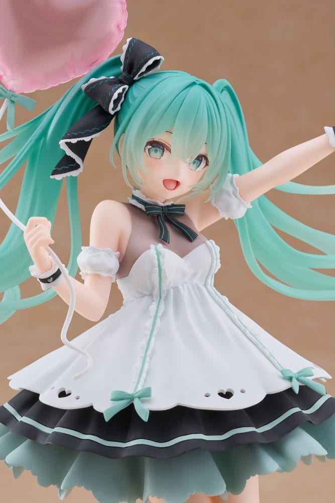Hatsune Miku AMP+ PVC Statue Hatsune Miku Birthday 2025 Party Ver. 21 cm Prizefiguren Yokina